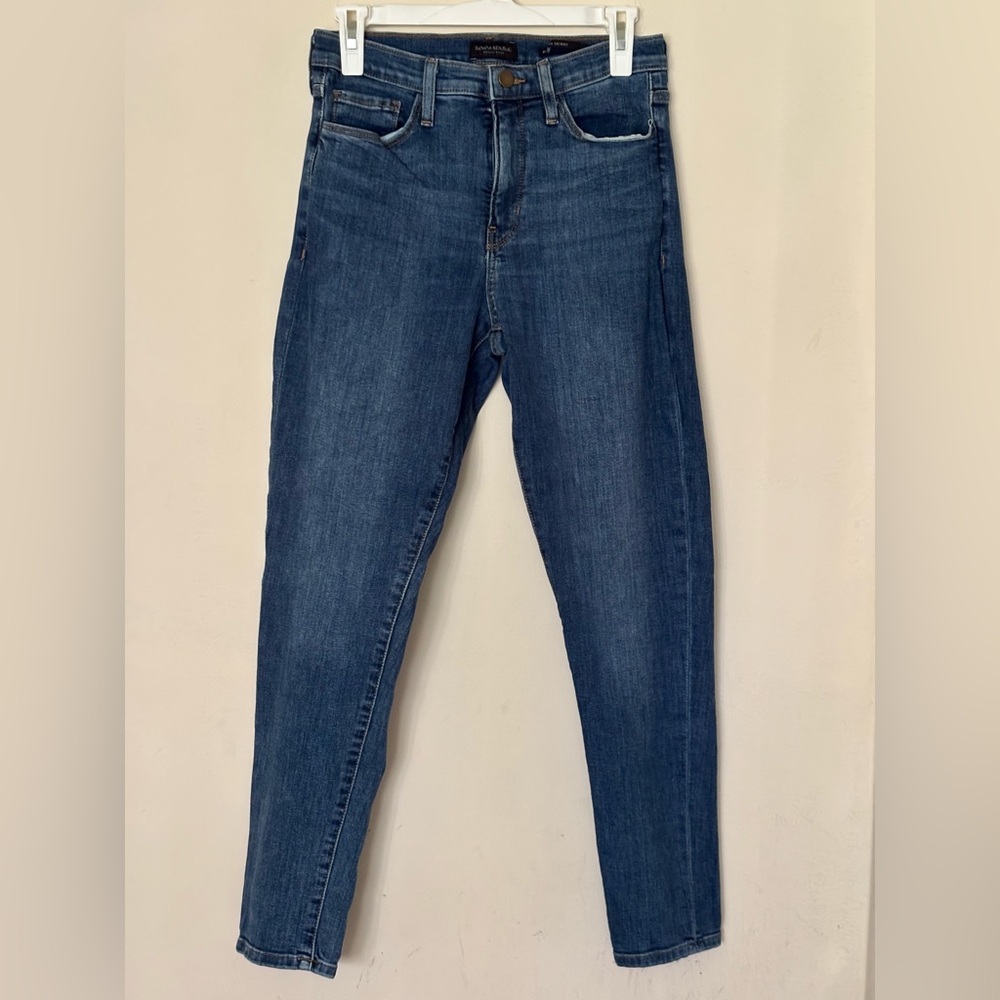 High Rise Blue Jeans with Tapered Leg